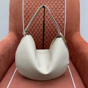 Uubags Louis Vuitton M14635 Low Key Cookie MM Bag White 32x26x5cm - 5