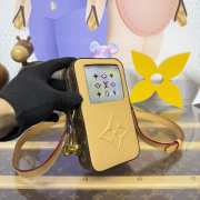 Uubags Louis Vuitton M14063 Music Player Wearable Wallet 10.5x18.5x4.5cm - 1