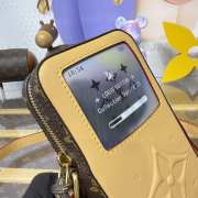 Uubags Louis Vuitton M14063 Music Player Wearable Wallet 10.5x18.5x4.5cm - 2