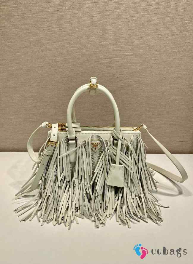 Uubags Prada Galleria small leather bag with fringe in white 24.5x18.5x11cm - 1