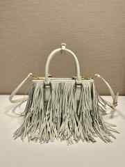 Uubags Prada Galleria small leather bag with fringe in white 24.5x18.5x11cm - 5