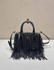 Uubags Prada Galleria small leather bag with fringe in black 24.5x18.5x11cm - 1