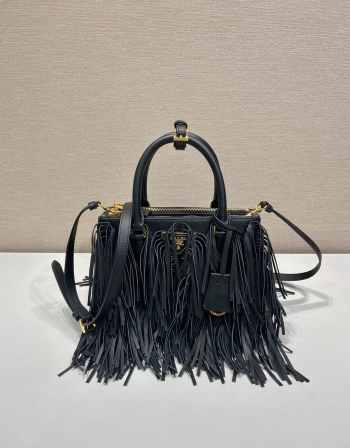 Uubags Prada Galleria small leather bag with fringe in black 24.5x18.5x11cm