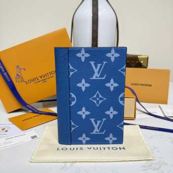 Uubags Louis Vuitton M14115 Passport Cover Monogram coated canvas and Taiga cowhide leather in blue 10x14x2.5cm
