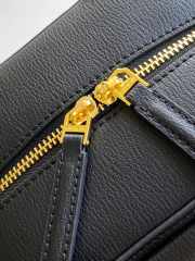 Uubags Givenchy Mini Antigona Cube bag in black leather 13x19x22cm - 3