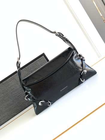 Uubags Givenchy P'tit Voyou leather shoulder bag in black 32x15x9.5cm