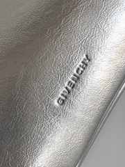 Uubags Givenchy P'tit Voyou leather shoulder bag in silver metallic 32x15x9.5cm - 2