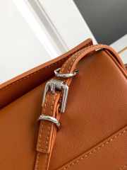 Uubags Givenchy Voyou Roller bag in brown grained leather 25x10x13cm - 4