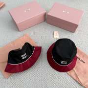 Uubags Miu Miu Two-Toned Bucket Hat in Black/ Red - 6