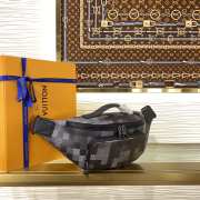 Uubags Louis Vuitton M14920 Rush Fanny Pack Bag In Black 30x15x8cm - 4