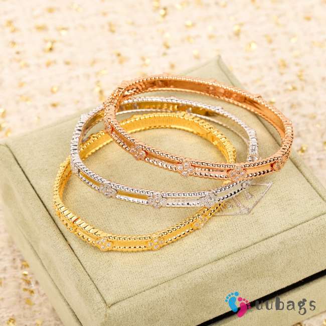 Uubags Van Cleef & Arpels Perlée sweet clovers bracelet, medium model 18K rose gold - 1