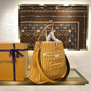 Uubags Louis Vuitton M11947 Neverfull Bandoulière Bag Inside Out MM Monogram/Jaune Safran 31x28x14cm - 3