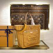 Uubags Louis Vuitton M11947 Neverfull Bandoulière Bag Inside Out MM Monogram/Jaune Safran 31x28x14cm - 4