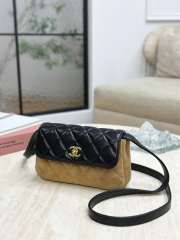 Uubags Chanel suede flap bag black sheepskin and beige suede 11.5x19.5x5cm - 2