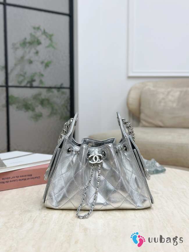 Uubags Chanel 25 Small Handbag Metallic Grained Calfskin & Gold Metal Silvery 30x26x14cm - 1