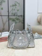 Uubags Chanel 25 Small Handbag Metallic Grained Calfskin & Gold Metal Silvery 30x26x14cm - 4