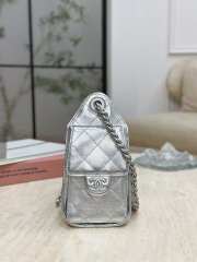 Uubags Chanel 25 Small Handbag Metallic Grained Calfskin & Gold Metal Silvery 30x26x14cm - 3