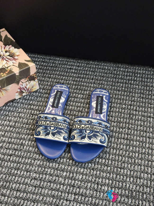 Uubags Dolce & Gabbana embroidered slides multi-coloured - 1