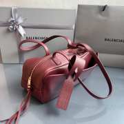 Uubags Balenciaga Carrie small Bowling bag in red calfskin with aged silver hardware  - 5