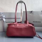 Uubags Balenciaga Carrie small Bowling bag in red calfskin with aged silver hardware  - 4