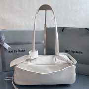 Uubags Balenciaga Carrie small Bowling bag in white calfskin with antique silver hardware - 1