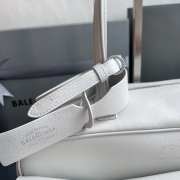 Uubags Balenciaga Carrie small Bowling bag in white calfskin with antique silver hardware - 5