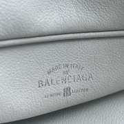 Uubags Balenciaga Carrie small Bowling bag in white calfskin with antique silver hardware - 3