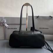 Uubags Balenciaga Carrie small Bowling bag in black calfskin with antique silver hardware - 6