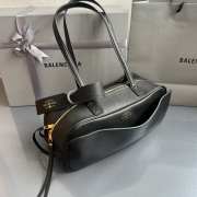 Uubags Balenciaga Carrie small Bowling bag in black calfskin with antique silver hardware - 4
