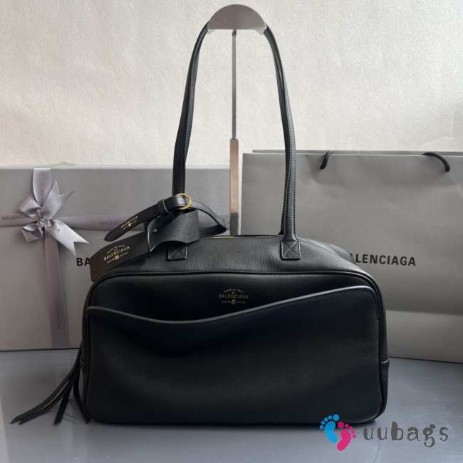 Uubags Balenciaga Carrie Bowling bag in black calfskin with aged silver hardware 36x16x18.7cm - 1