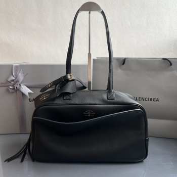 Uubags Balenciaga Carrie Bowling bag in black calfskin with aged silver hardware 36x16x18.7cm