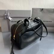 Uubags Balenciaga Carrie Bowling bag in black calfskin with aged silver hardware 36x16x18.7cm - 5