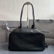Uubags Balenciaga Carrie Bowling bag in black calfskin with aged silver hardware 36x16x18.7cm - 3