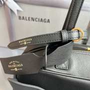 Uubags Balenciaga Carrie Bowling bag in black calfskin with aged silver hardware 36x16x18.7cm - 2