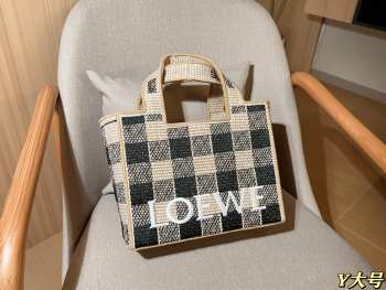 Uubags Loewe Font tote in raffia bag natural/black 30x24x13cm