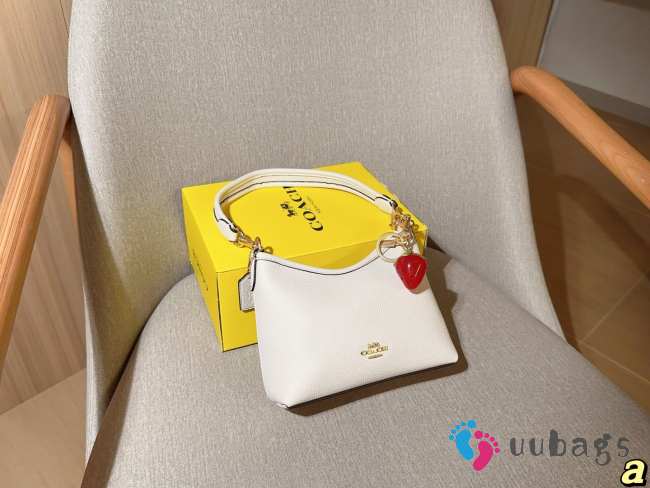 Uubags Coach Laurel Small Shoulder Bag In White 19x15x8cm - 1