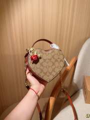 Uubags Coach Heart Crossbody Bag In Signature Canvas 1 18x15cm - 6