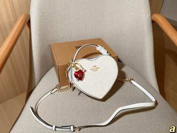 Uubags Coach Heart Crossbody Bag In Signature Canvas 5 18x15cm