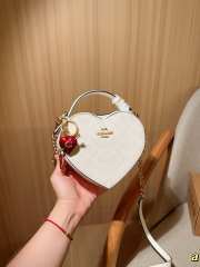 Uubags Coach Heart Crossbody Bag In Signature Canvas 5 18x15cm - 6