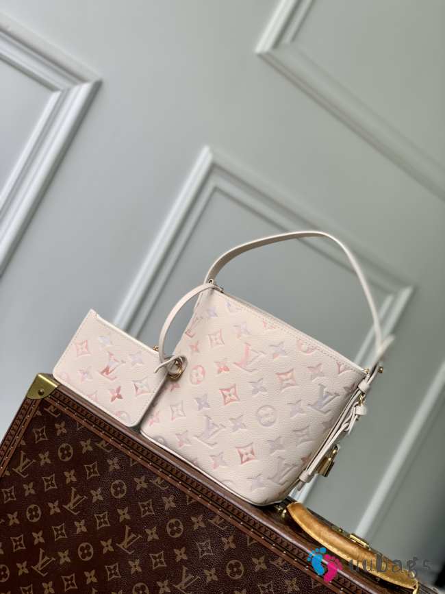 Uubags Louis Vuitton M25673 All In BB Bag Dream Cream Color 16x18x12cm - 1