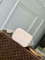 Uubags Louis Vuitton M25673 All In BB Bag Dream Cream Color 16x18x12cm - 4