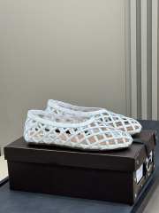 Uubags Alaia Grege Cage Ballet Flats In White Patent Calfskin - 5