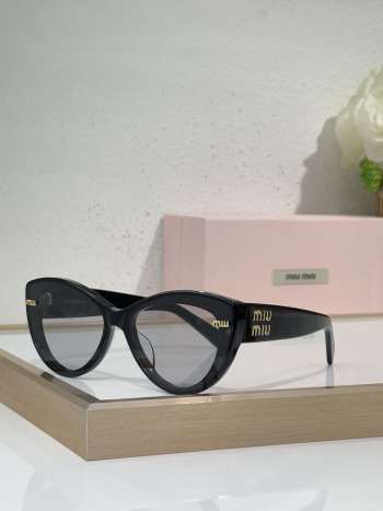 Uubags Miu Miu Ladies Cat Eye Sunglasses