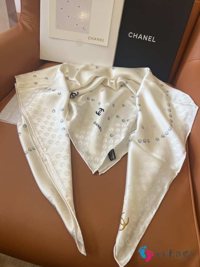 Uubags Chanel Pearl Silk Scarf In White - 1