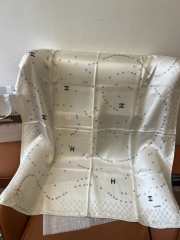 Uubags Chanel Pearl Silk Scarf In White - 6
