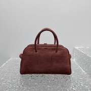 Uubags Jacquemus La Croisiere Small soft crocodile embossed suede bowling bag in dark brown 26x16x11cm - 3