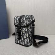 Uubags Mini Dior Hit the Road Vertical Messenger Bag with Flap Beige Dior Oblique Jacquard Black Grained Calfskin - 3