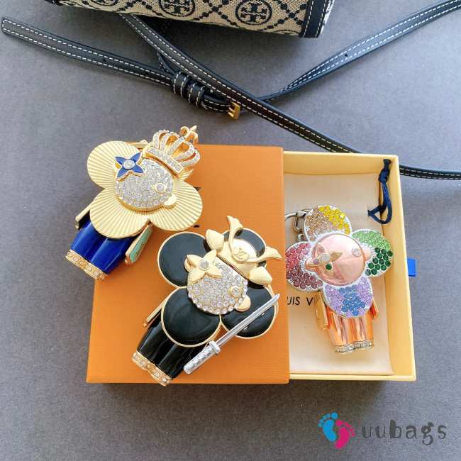 Uubags Louis Vuitton Vivienne Keychain  - 1