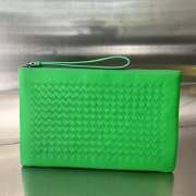 Uubags Bottega Veneta leather clutch bag in green 30x20cm - 1