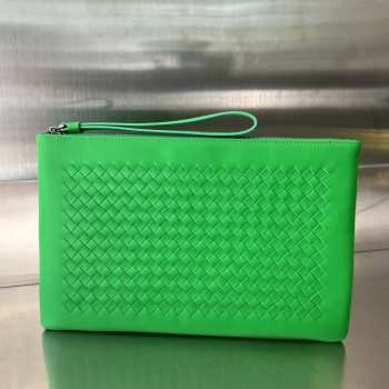 Uubags Bottega Veneta leather clutch bag in green 30x20cm